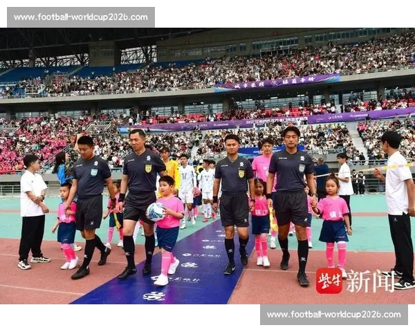 苏超昆山赛场激战落幕，10 分钟直达阳澄湖追风逐光品湖鲜