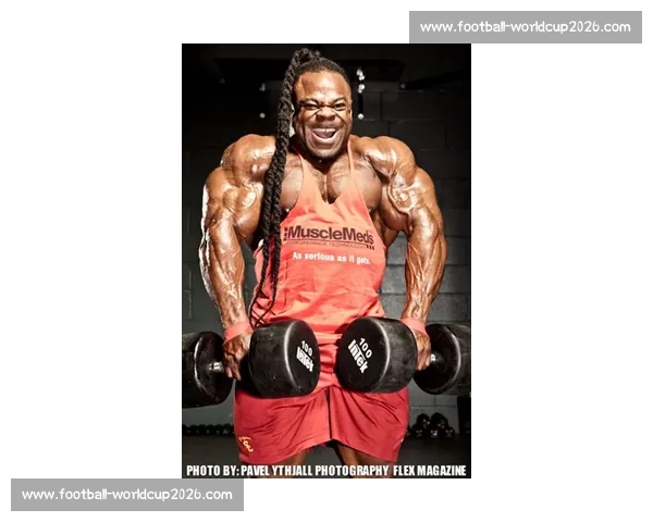 周一肌肉暴击！Drake 晒酒瓶肌肉照，新专辑Iceman预热引期待