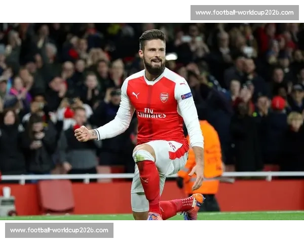 吉鲁乌龙忘带球衣门将救场，38 岁逆天神肌引爆热议